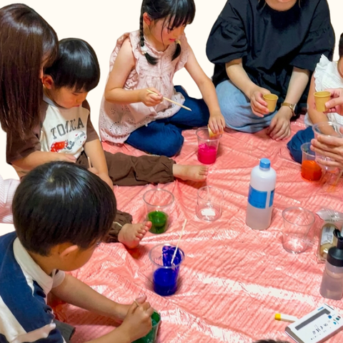 レッスンで楽しむ子供たち